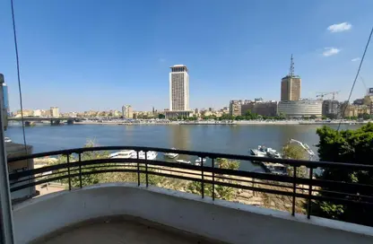 شقة - 2 غرف نوم - 2 حمامات للبيع في شارع محمد عبد الوهاب - الزمالك - القاهرة