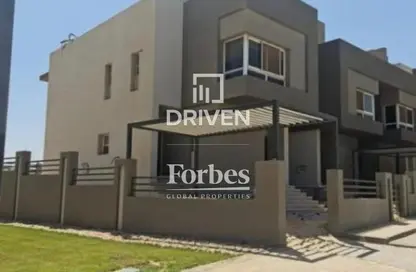 Townhouse - 4 Bedrooms - 4 Bathrooms for sale in Etapa - Sheikh Zayed Compounds - Sheikh Zayed City - Giza