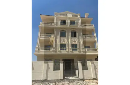 Apartment - 3 Bedrooms - 2 Bathrooms for sale in Bait Alwatan - The 5th Settlement - New Cairo City - Cairo