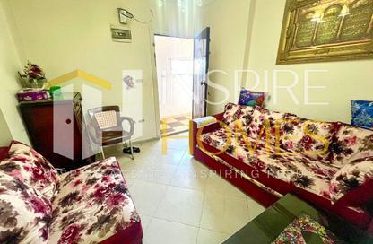 Apartment - 2 Bedrooms - 1 Bathroom for rent in Ibn Nofal St. - Sidi Gaber - Hay Sharq - Alexandria