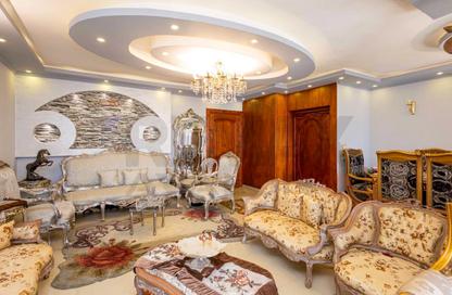 شقة - 5 غرف نوم - 2 حمامات للبيع في طريق الجيش - كليوباترا - حي شرق - الاسكندرية