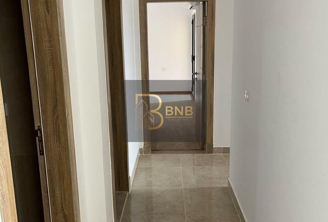 102909467 - Property Image 2
