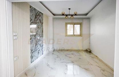 Apartment - 3 - 1 for sale in Mohamed Bahaa Al Din Al Ghouri St. - Smouha - Hay Sharq - Alexandria