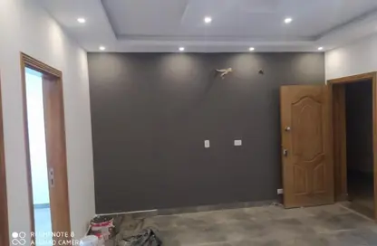 مساحات مكتبية - 2 غرف نوم - 1 حمام للايجار في طريق بيفرلي هيلز - الحي السابع عشر - الشيخ زايد - الجيزة