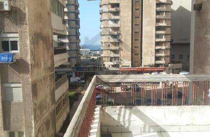 Apartment - 3 Bedrooms - 1 Bathroom for rent in Sidi Gaber St. - Sidi Gaber - Hay Sharq - Alexandria