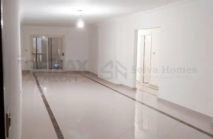 مساحات مكتبية - 3 غرف نوم - 2 حمامات للايجار في زيزينيا - حي شرق - الاسكندرية