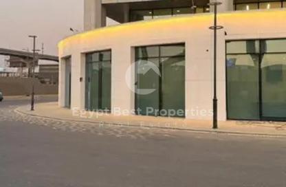 محل تجاري - استوديو - 1 حمام للبيع في وان ناينتي مول - شارع التسعين الجنوبي - التجمع الخامس - مدينة القاهرة الجديدة - القاهرة