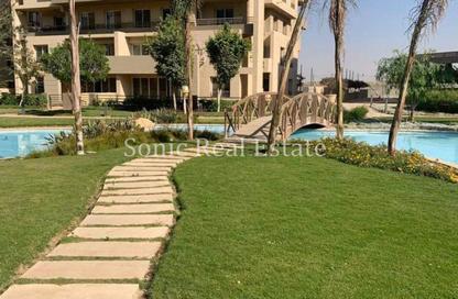 (بنتهاوس  (روف - 3 غرف نوم - 3 حمامات للبيع في ساحة الفيلا - فيفث سكوير - التجمع الخامس - مدينة القاهرة الجديدة - القاهرة