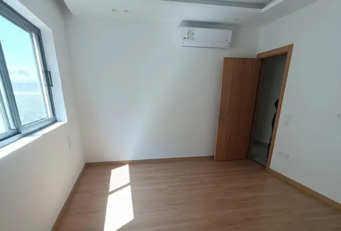 112980811 - Property Image 3