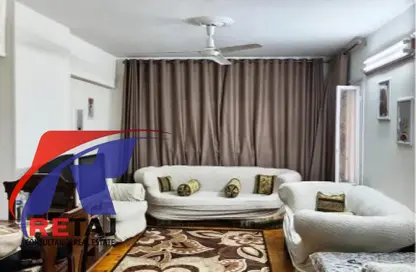 شقة - 3 غرف نوم - 1 حمام للبيع في شارع محمود غنيم - المنطقة السادسة - مدينة نصر - القاهرة