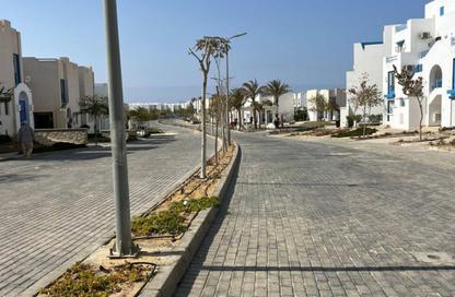 Townhouse - 3 Bedrooms - 4 Bathrooms for sale in Mountain View - Ras Al Hekma - North Coast