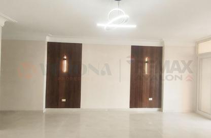 Apartment - 3 Bedrooms - 1 Bathroom for sale in El Gaish Road - Miami - Hay Awal El Montazah - Alexandria
