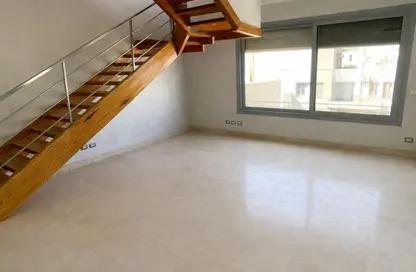 (بنتهاوس  (روف - 3 غرف نوم - 3 حمامات للبيع في فيلدج جيت - المستثمرين الجنوبية - مدينة القاهرة الجديدة - القاهرة