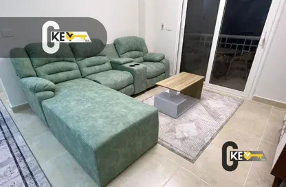 شقة - 2 غرف نوم - 1 حمام للايجار في B12 - مدينتي - القاهرة