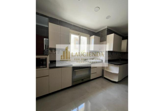 98837462 - Property Image 2