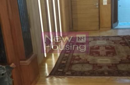 Apartment - 3 Bedrooms - 3 Bathrooms for rent in Zamalek - Cairo