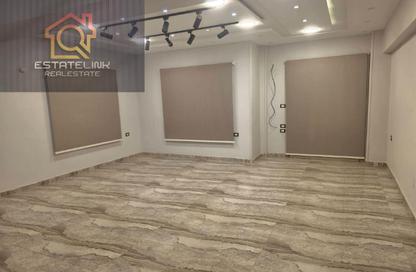 Apartment - 3 Bedrooms - 2 Bathrooms for rent in Naguib Al Rihani St. - Al Narges 7 - Al Narges - New Cairo City - Cairo