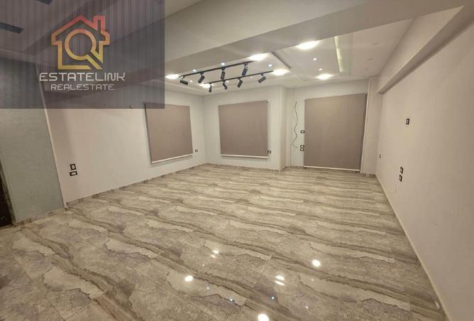 102075415 - Property Image 3