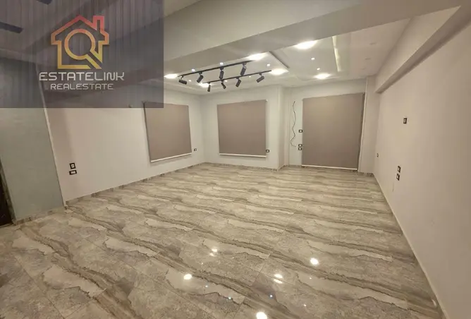 102075415 - Property Image 3
