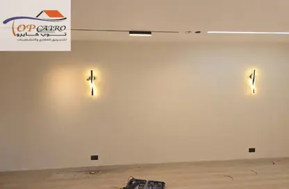 شقة - 3 غرف نوم - 2 حمامات للبيع في B6 - مدينتي - القاهرة