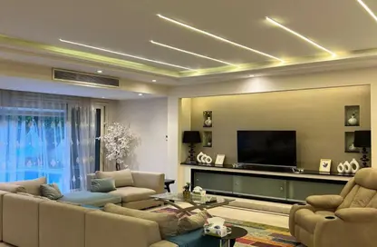 فيلا - 4 غرف نوم - 5 حمامات للايجار في جراند ريزيدنس - المستثمرين الجنوبية - مدينة القاهرة الجديدة - القاهرة