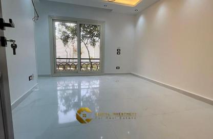 Apartment - 3 Bedrooms - 2 Bathrooms for sale in Al Khamayel city - Sheikh Zayed Compounds - Sheikh Zayed City - Giza
