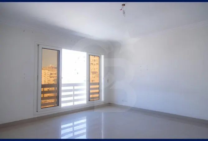 90997582 - Property Image 2