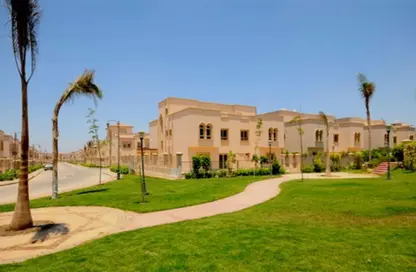 Twin House - 5 Bedrooms - 5 Bathrooms for sale in Greens - 6th District - Sheikh Zayed City - Giza