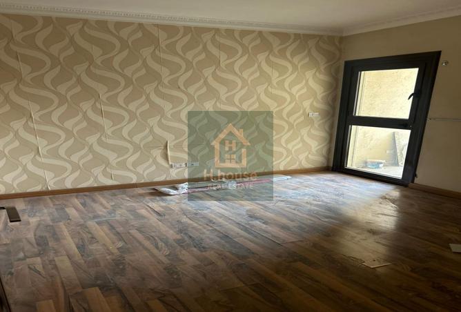 54487019 - Property Image 2