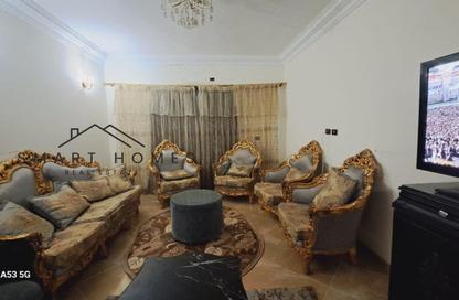 Apartment - 3 Bedrooms - 1 Bathroom for rent in Al Mostathmir El Saghir - 10th District - Sheikh Zayed City - Giza