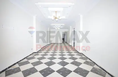 شقة - 3 غرف نوم - 2 حمامات للبيع في المندرة - حي ثان المنتزة - الاسكندرية