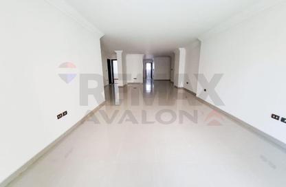 Apartment - 3 Bedrooms - 3 Bathrooms for rent in Saba Basha - Hay Sharq - Alexandria