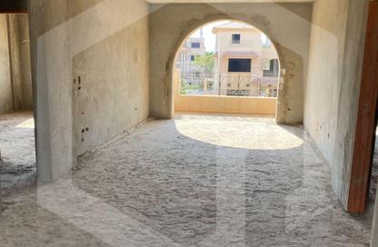 Villa - 5 Bedrooms - 5 Bathrooms for sale in Royal City - Sheikh Zayed Compounds - Sheikh Zayed City - Giza