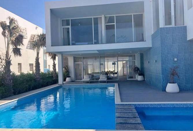 98554000 - Property Image 2