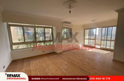Apartment - 2 Bedrooms - 2 Bathrooms for sale in Corniche Al Maamoura - Al Maamoura - Hay Than El Montazah - Alexandria