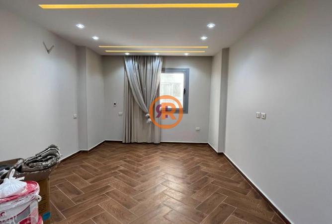 102348225 - Property Image 2