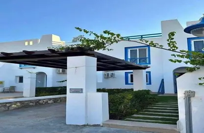 Chalet - 2 Bedrooms - 2 Bathrooms for sale in Mountain View - Ras Al Hekma - North Coast