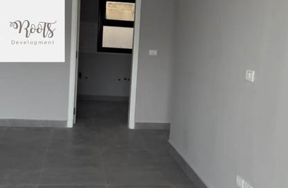 Apartment - 2 Bedrooms - 2 Bathrooms for rent in Village West - Sheikh Zayed Compounds - Sheikh Zayed City - Giza