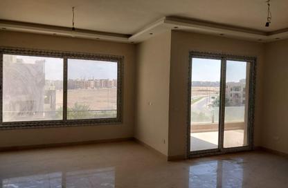 Apartment - 2 Bedrooms - 2 Bathrooms for sale in Palm Hills Village Gate - South Investors Area - New Cairo City - Cairo