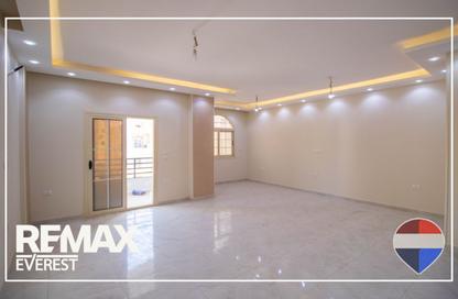 Apartment - 3 Bedrooms - 3 Bathrooms for sale in 8th District - Sheikh Zayed City - Giza