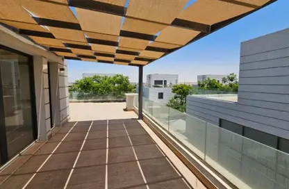 فيلا - 5 غرف نوم - 4 حمامات للبيع في كمبوند البروج - كمبوندات الشروق - مدينة الشروق - القاهرة