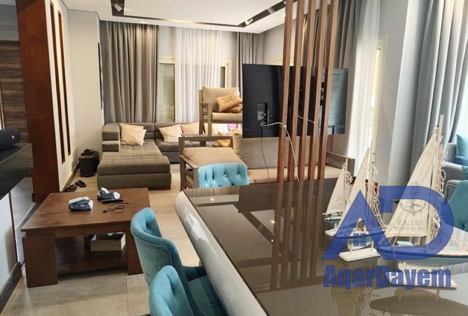 104872000 - Property Image 3