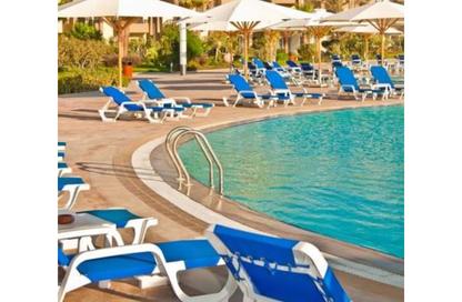 Chalet - 2 Bedrooms - 2 Bathrooms for sale in Ocean Blue - Al Ain Al Sokhna - Suez