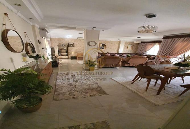97718425 - Property Image 3