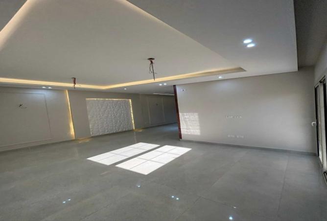 8581778 - Property Image 2