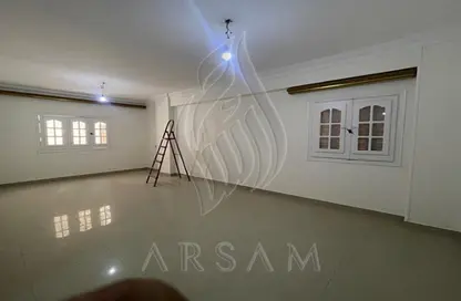 Apartment - 3 Bedrooms - 2 Bathrooms for sale in El Narges Buildings - Al Narges - New Cairo City - Cairo