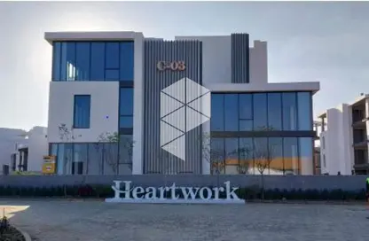 مساحات مكتبية - غرفة نوم - 1 حمام للبيع في هارت وورك - التجمع الخامس - مدينة القاهرة الجديدة - القاهرة