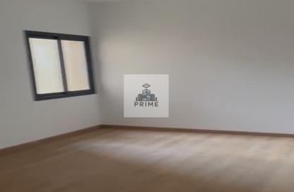Apartment - 3 Bedrooms - 3 Bathrooms for sale in Villa Square - Fifth Square - The 5th Settlement - New Cairo City - Cairo