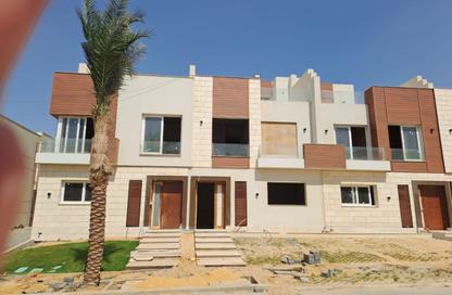 Townhouse - 4 Bedrooms - 3 Bathrooms for sale in Azzar 2 - 5th Settlement Compounds - The 5th Settlement - New Cairo City - Cairo