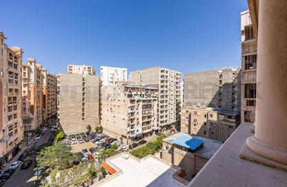 شقة - 6 غرف نوم - 4 حمامات للبيع في سموحة - حي شرق - الاسكندرية
